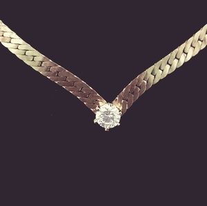 16.25" Vintage rhinestone V necklace EUC